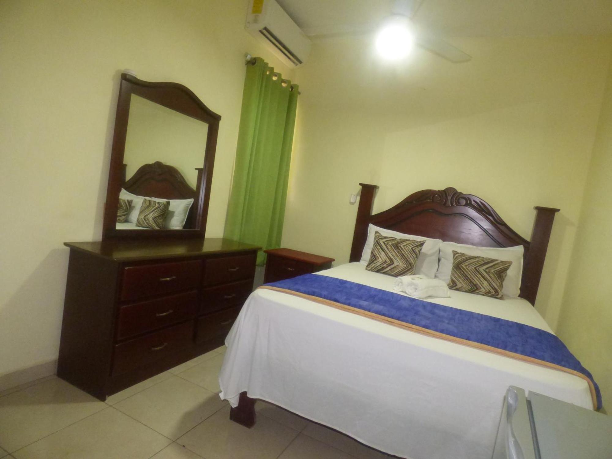 Hotel Enrique I Gazcue, Bed And Breakfast Santo Domingo Exterior foto