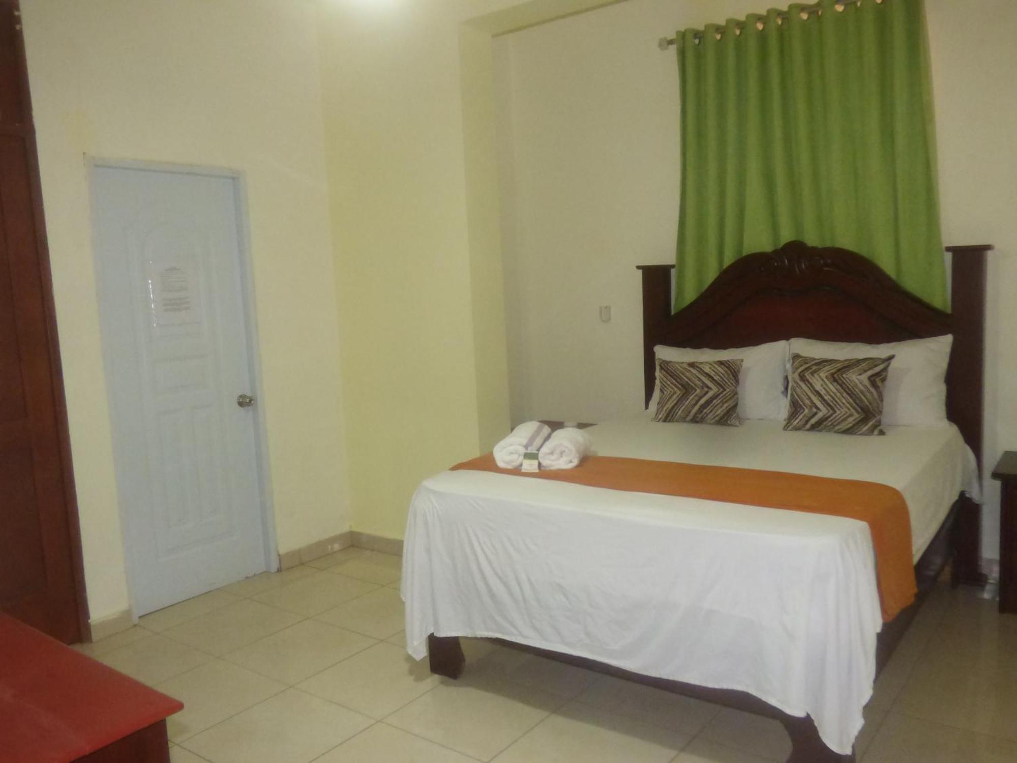 Hotel Enrique I Gazcue, Bed And Breakfast Santo Domingo Exterior foto