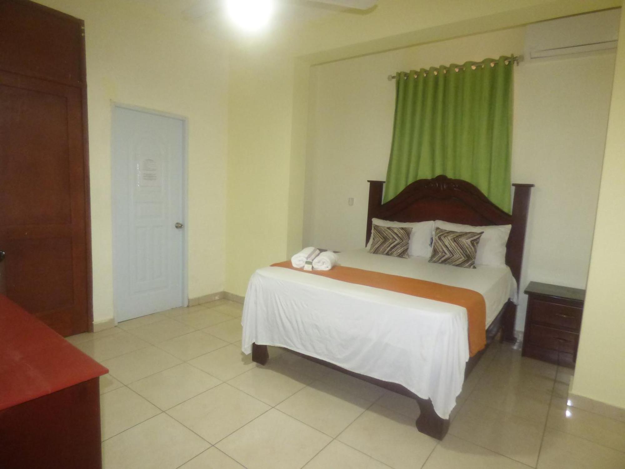 Hotel Enrique I Gazcue, Bed And Breakfast Santo Domingo Exterior foto