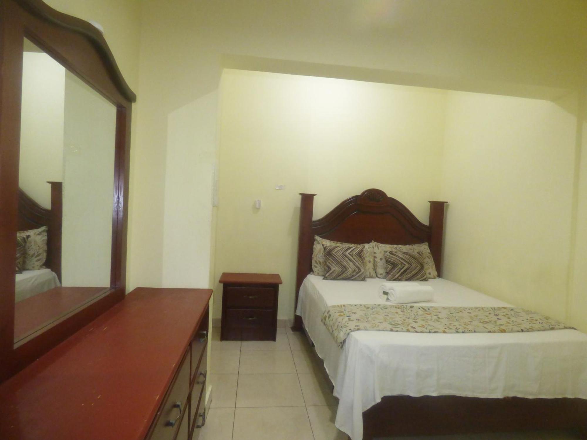 Hotel Enrique I Gazcue, Bed And Breakfast Santo Domingo Exterior foto